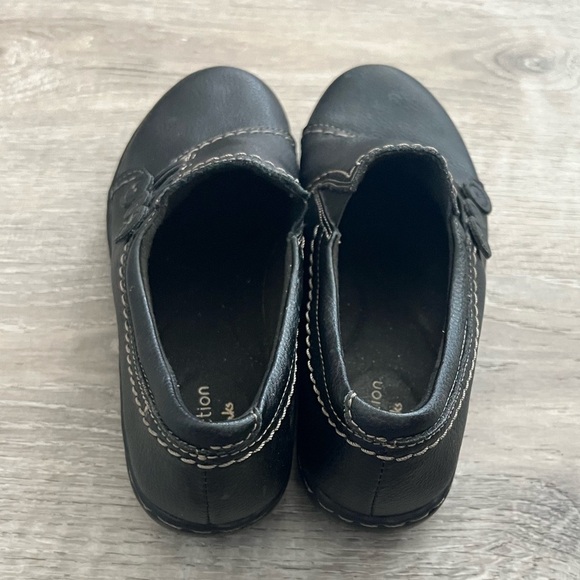Clarks Women’s Slip on BLack Loafers Ashland Effie size 6.5 - Picture 3 of 5
